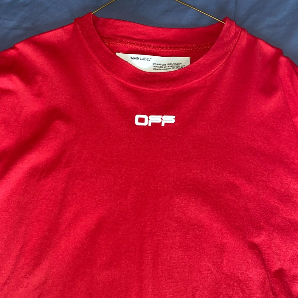 Men’s off white shirt sleeve t shirt